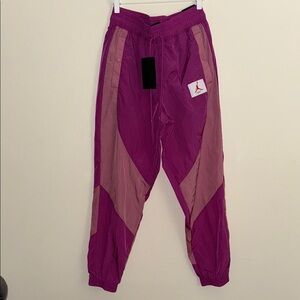 Jordan Women's Nylon Jogger‎ Pants M